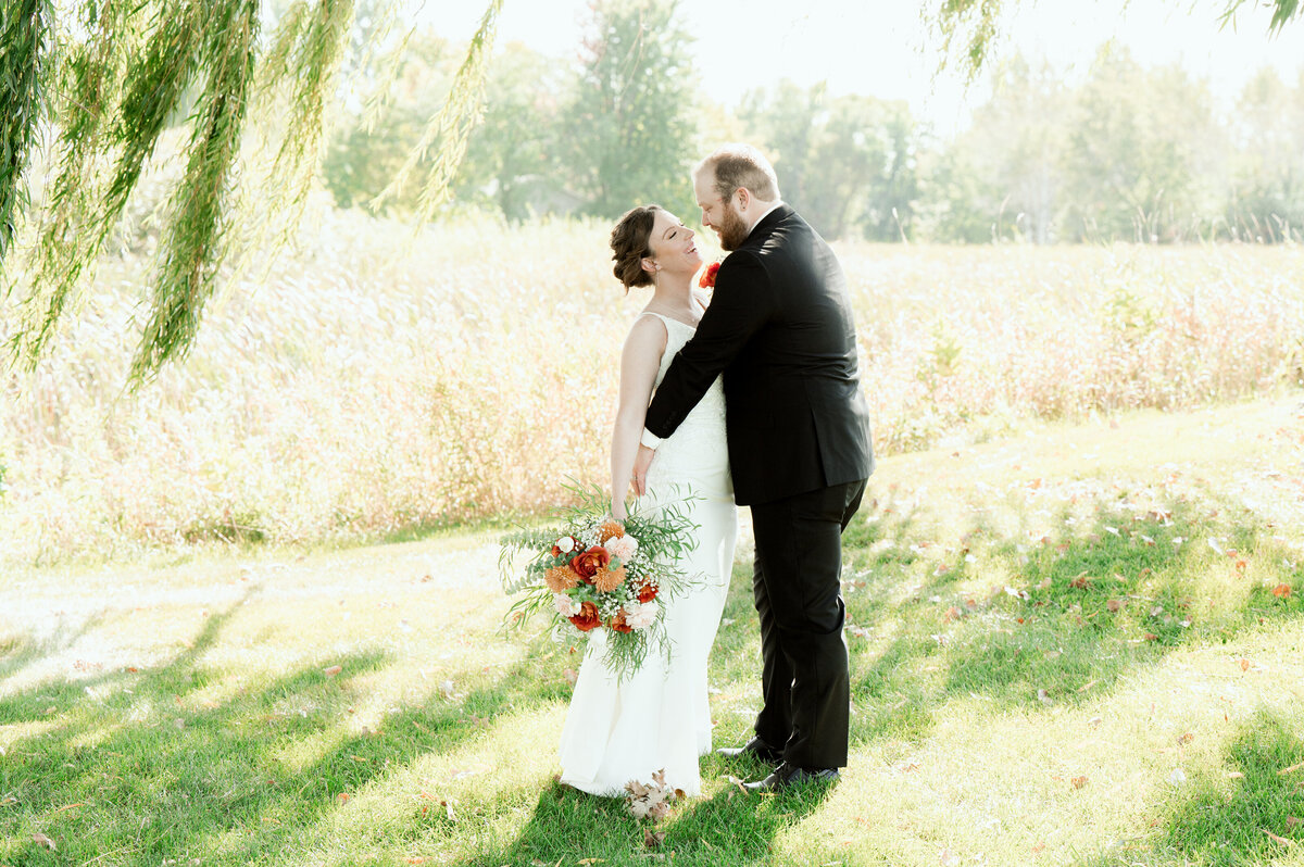9688-Wedding at The Grands at Mulligans in Sartell Minnesota- Wedding Photographer Nicole Hollenkamp
