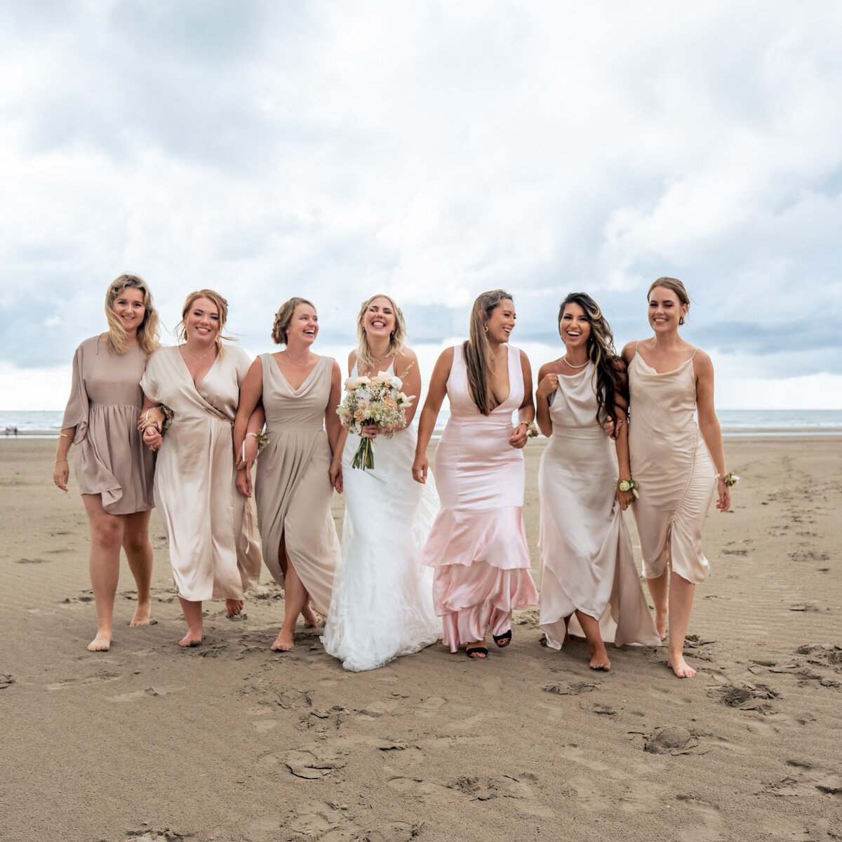 Bruidsfotografie-Aat-en=Sadeě-bij-Aloha-Wijk-aan-Zee-door-fotograaf-Yvonne-Ten-Bruggencate-694