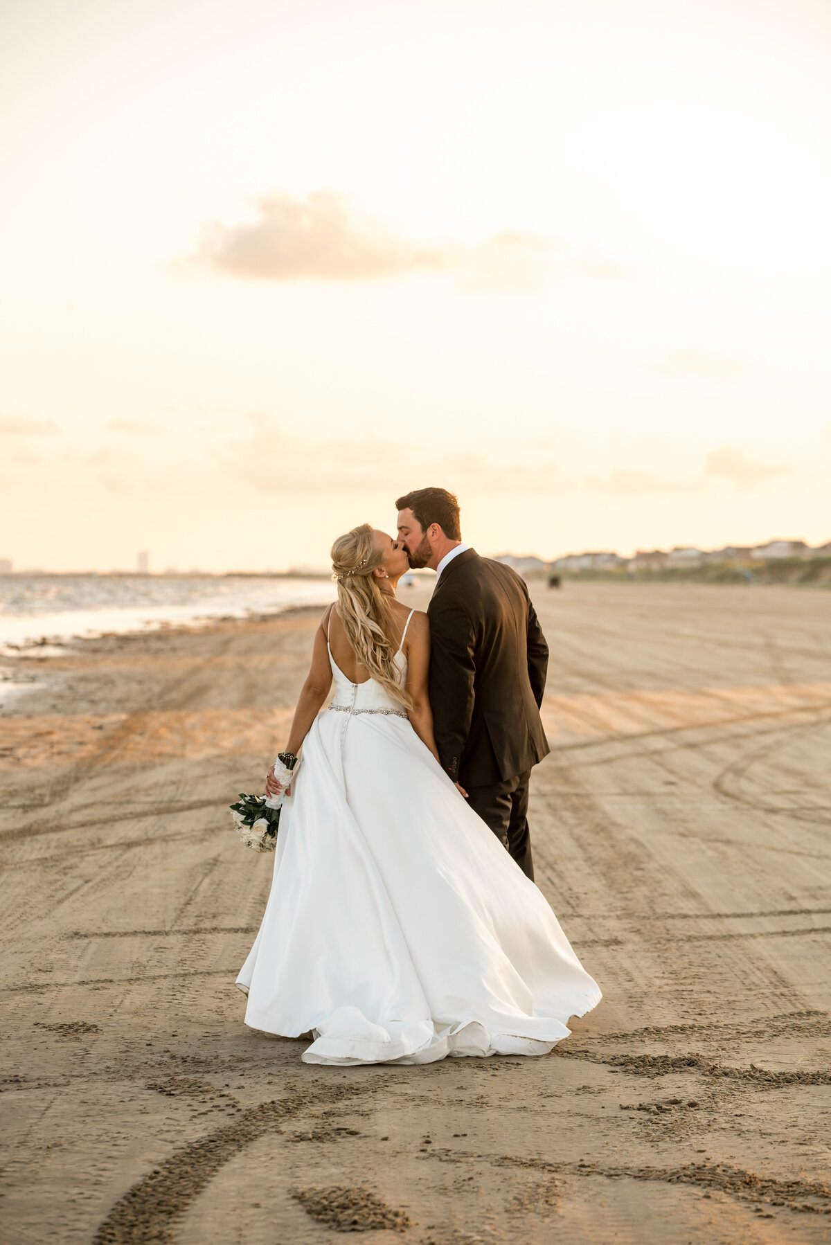Emerald_Aisle_Galveston_Beach_Wedding-4