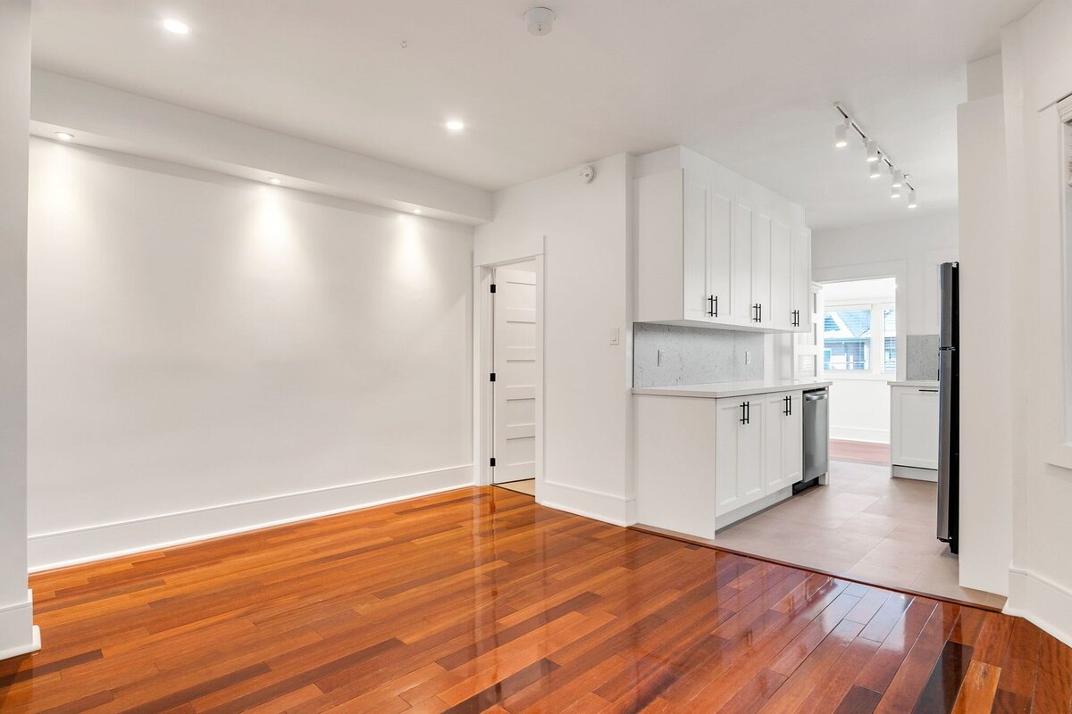 15-web-or-mls-12_004_Dining Room