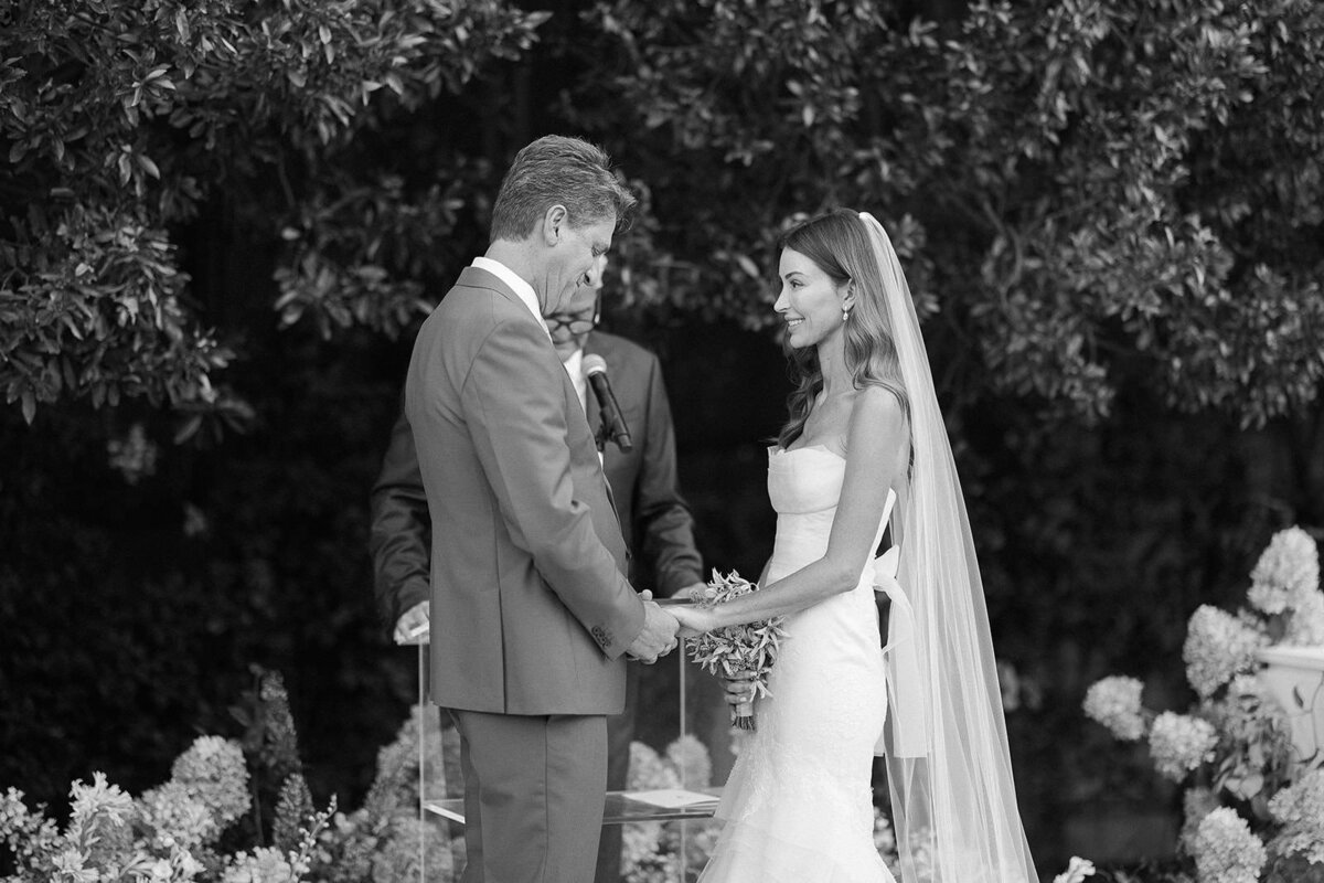 Backyard-Wedding-LosAngeles-ModernFamily-6539