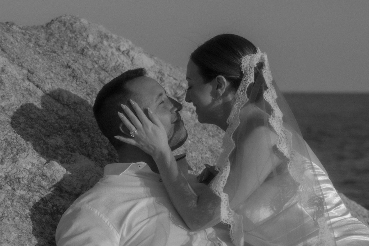 romantic-beach-wedding-portraits-madison-ct