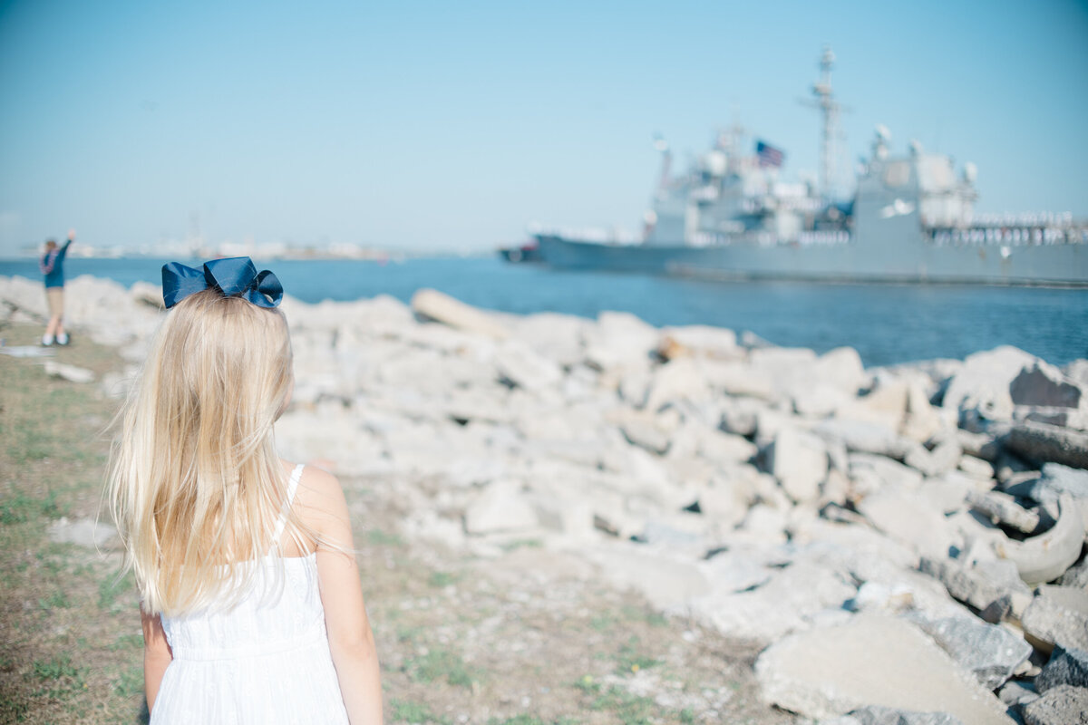 military_homecoming_naval_station_san_diego