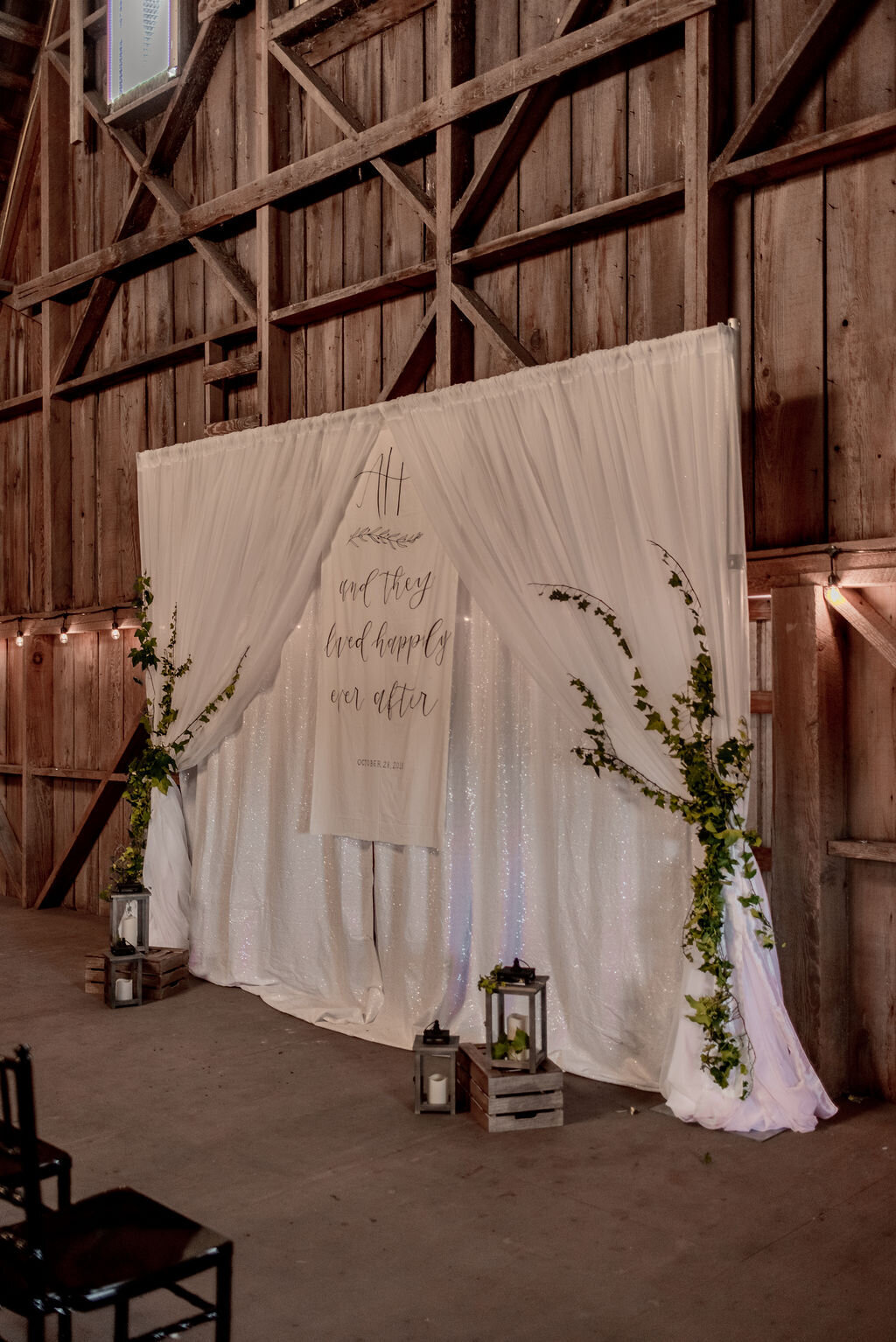 ClassicBlackandWhiteWeddingTheme--VanderveenFarm--SkagitweddingPhotographer--Jeff+RebeccaPhotography-20