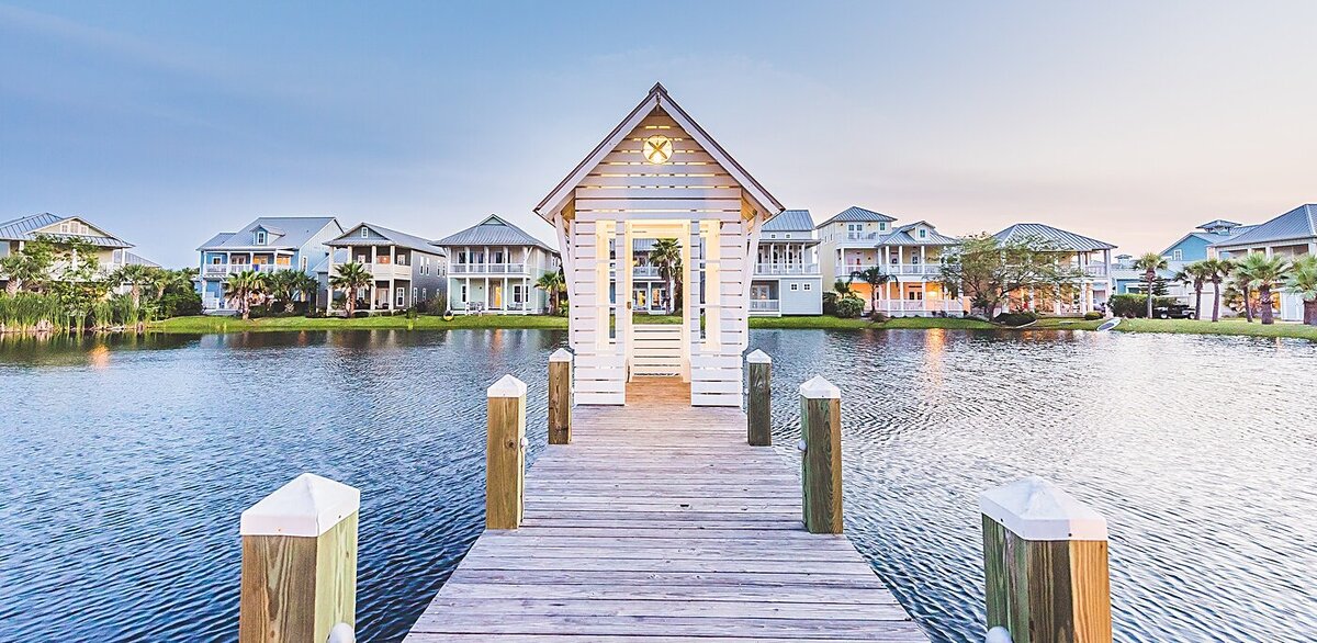 Fishinghouseonlake