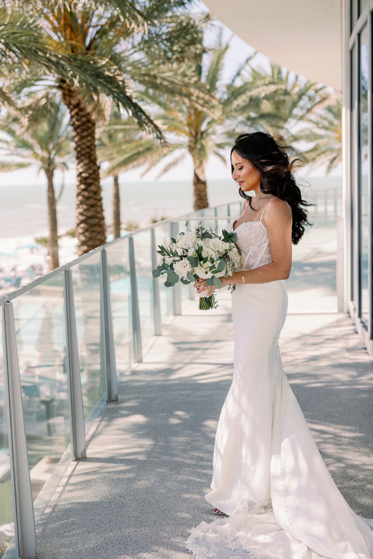 brittany-pannebaker-tampa-florida-destination-wedding-photographer-wedding-alexis-and-alex-boca-bay-pass-club-21