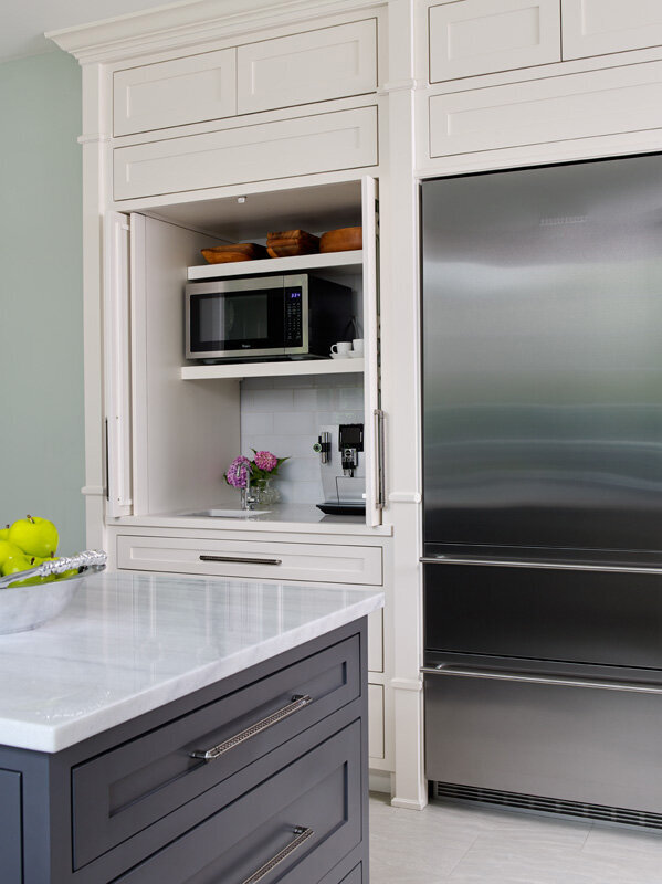 Curtis_Kitchen05OpenDoors
