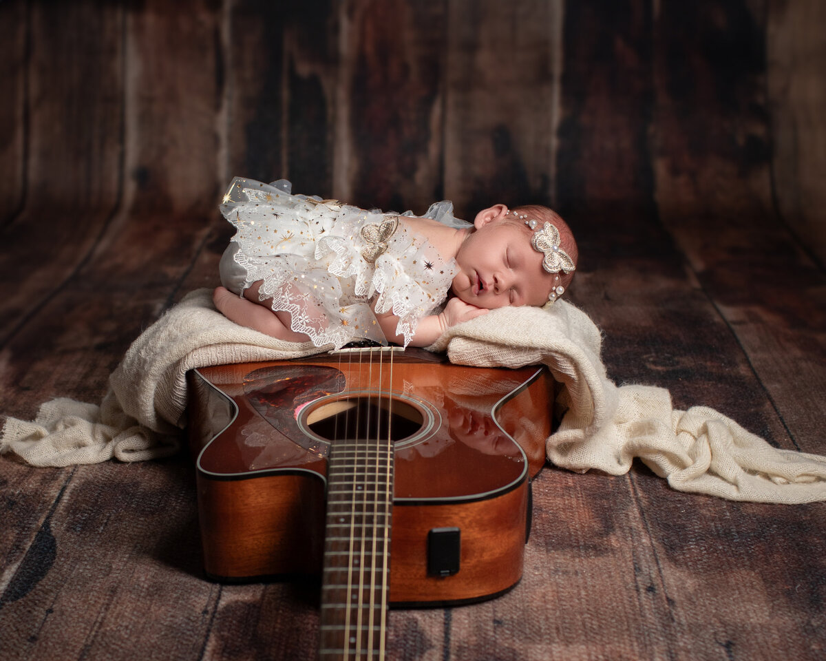 guitar-music-musician-newborn