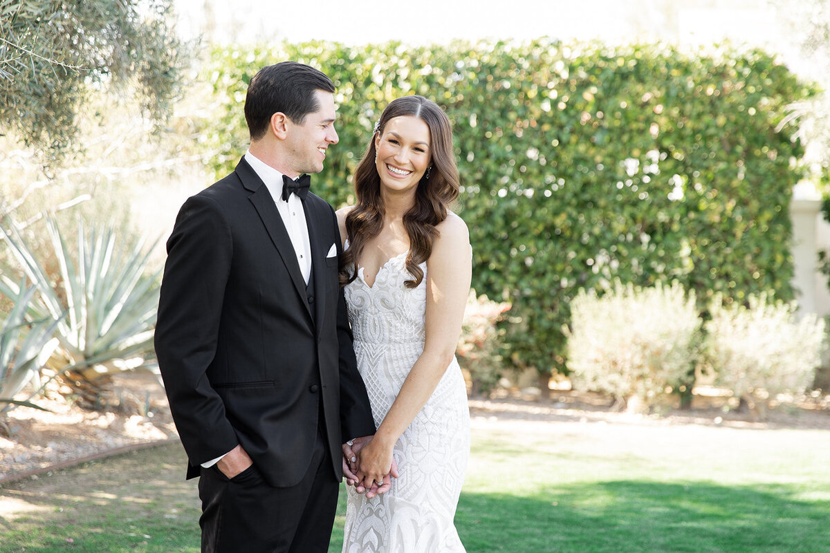 Karlie Colleen Photography - Hannah & Matt - El Chorro Wedding_ Paradise Valley Arizona - Revel Wedding Company-38