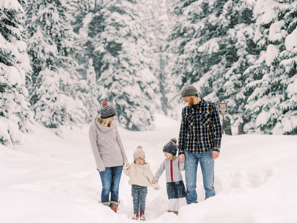 Colorado-Family-Photography-Christmas-Winter-Mountain-Snowy-Photoshoot8