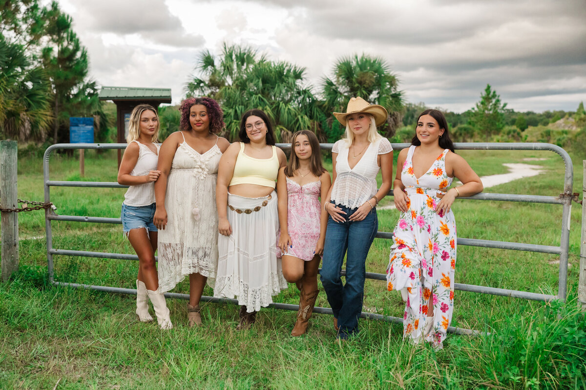 Suzie Lopes Photography - Blog Boho Senior Session-63