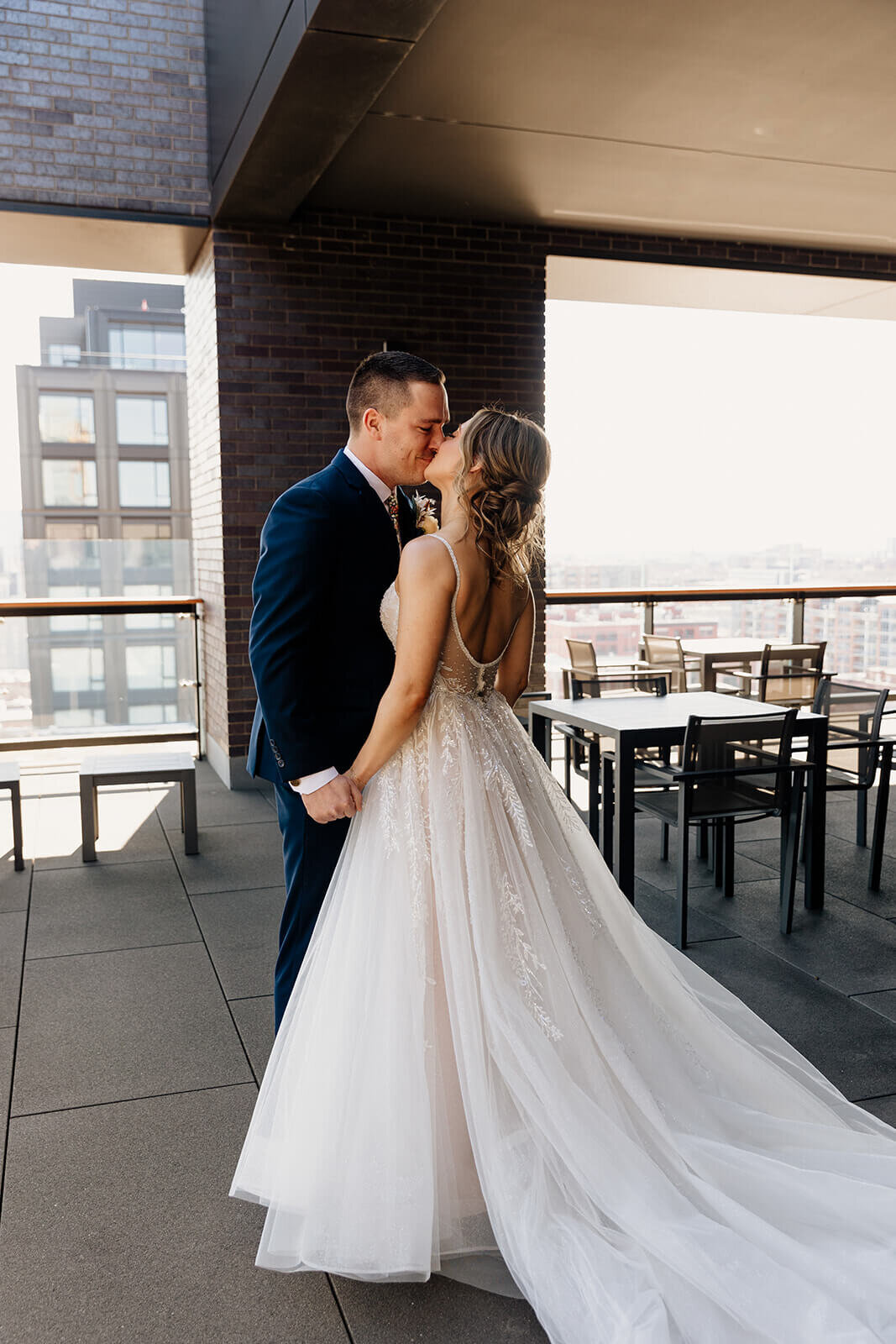 city-view-lofts-modern-downtown-chicago-wedding-018