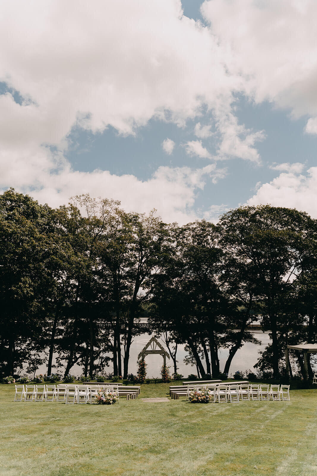 2.outdoor-riverfront-wedding-ceremony-seating-setup