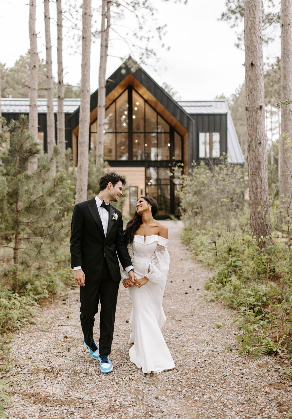 Pinewood Events - Minnesota Modern Nature Inspired Venue - @shantstclair - 8
