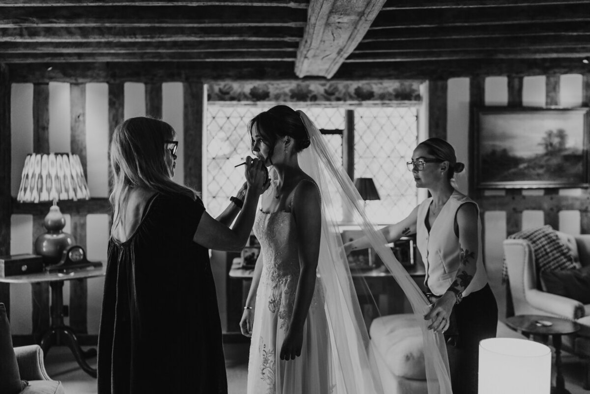 wedding-photographer-somersbury-barn-surrey-zoecphotography-buckinghamshire-6