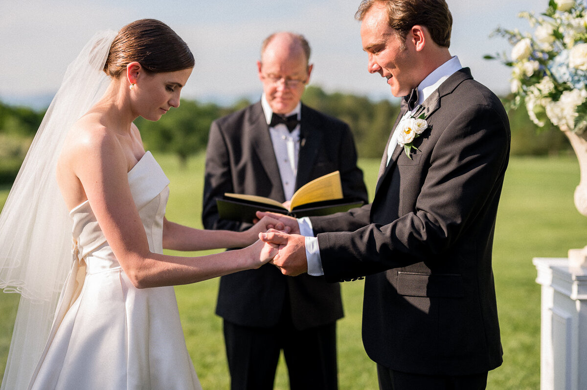 Farmington Country Club Wedding Photographer - Hunter and Sarah Photography-25