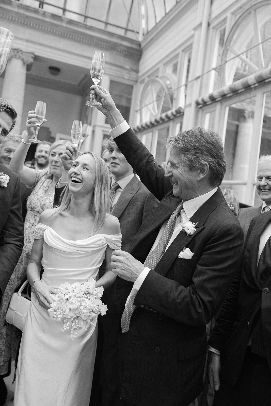 Summer-Estate-Wedding-In-English-Countryside34