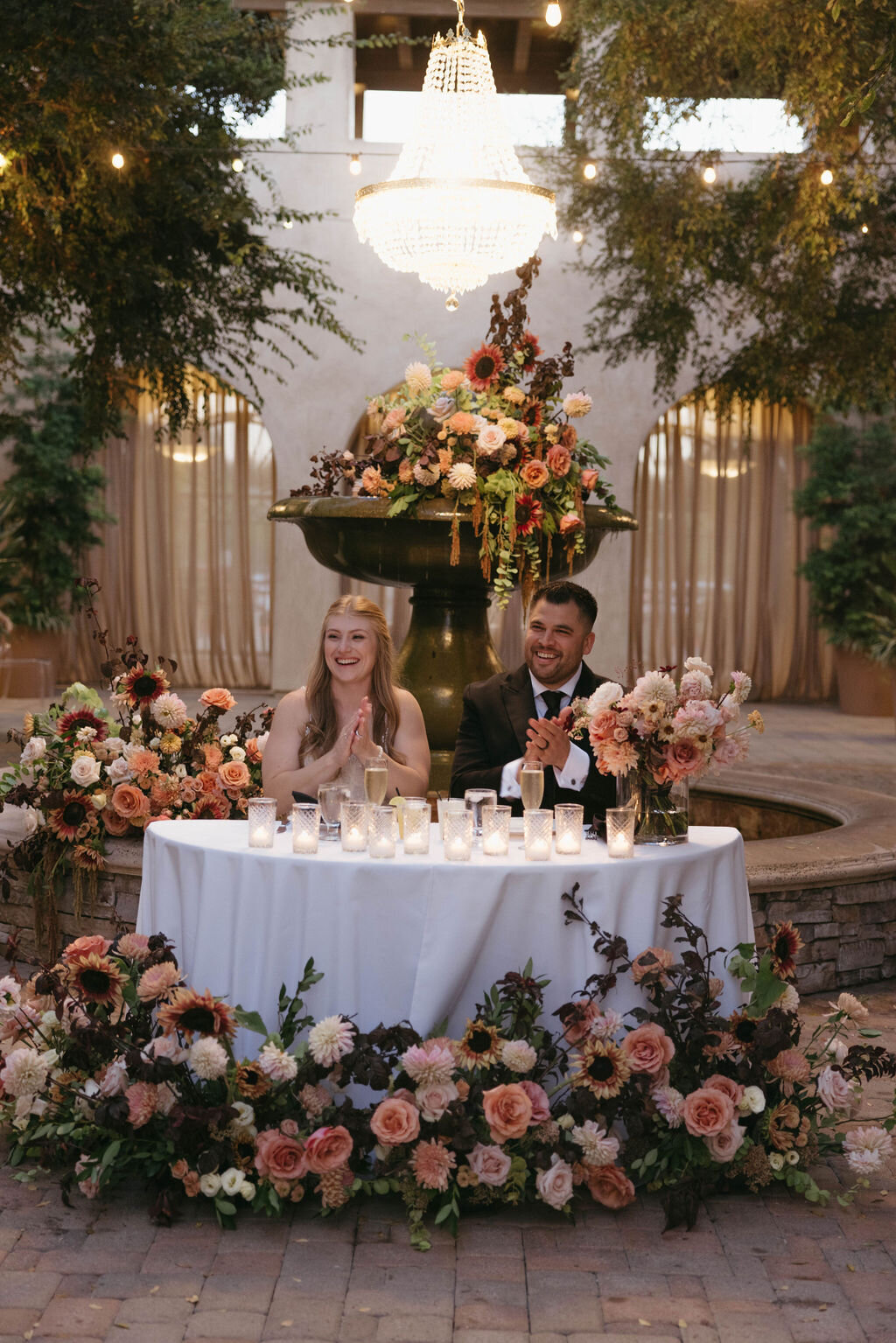 pretty-palm-leaf-event-co-molly-and-rodrigo-wedding-in-serra-plaza-52