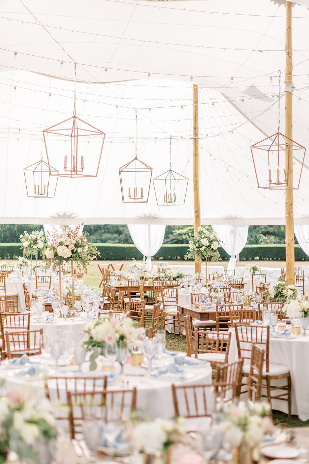 Contact Exquisite Events & Decor | Lighting & Decor