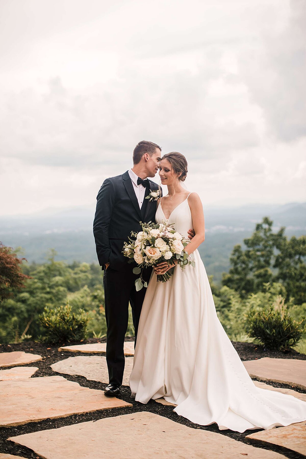 trillium-destination-wedding-venue-tennessee-smoky-mountains
