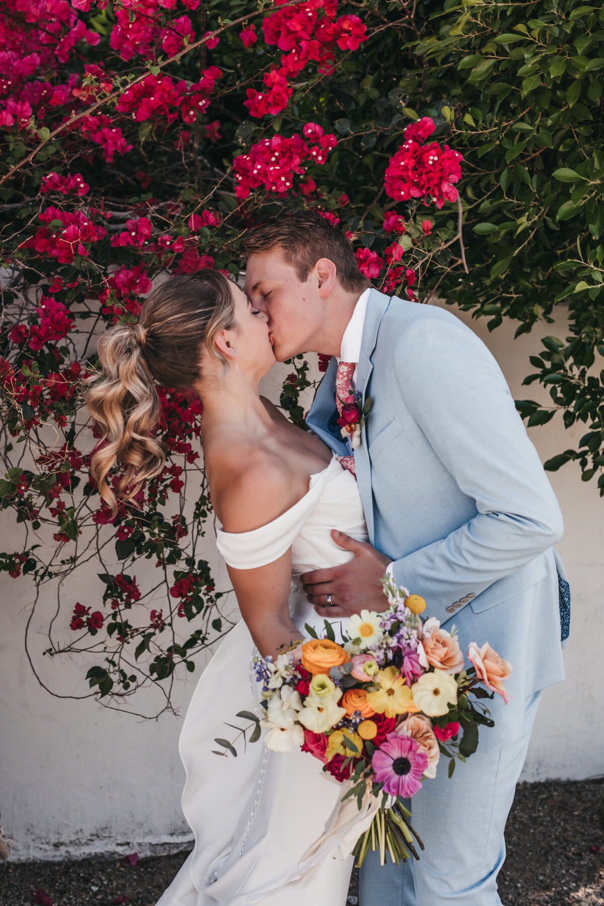 Palm Springs California elopement photographer and planner.  Specializing in all inclusive elopement packages. 