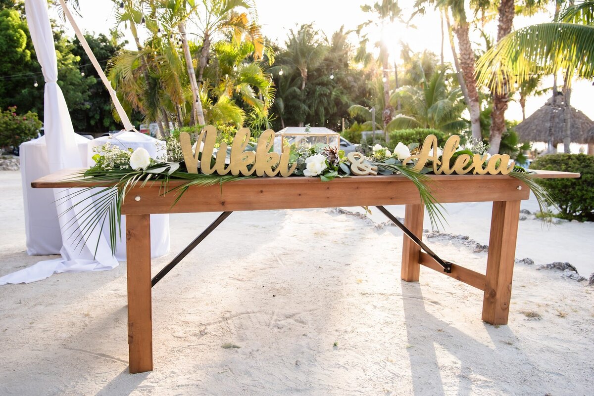 nikki-and-alexa-wedding-reception-details-3