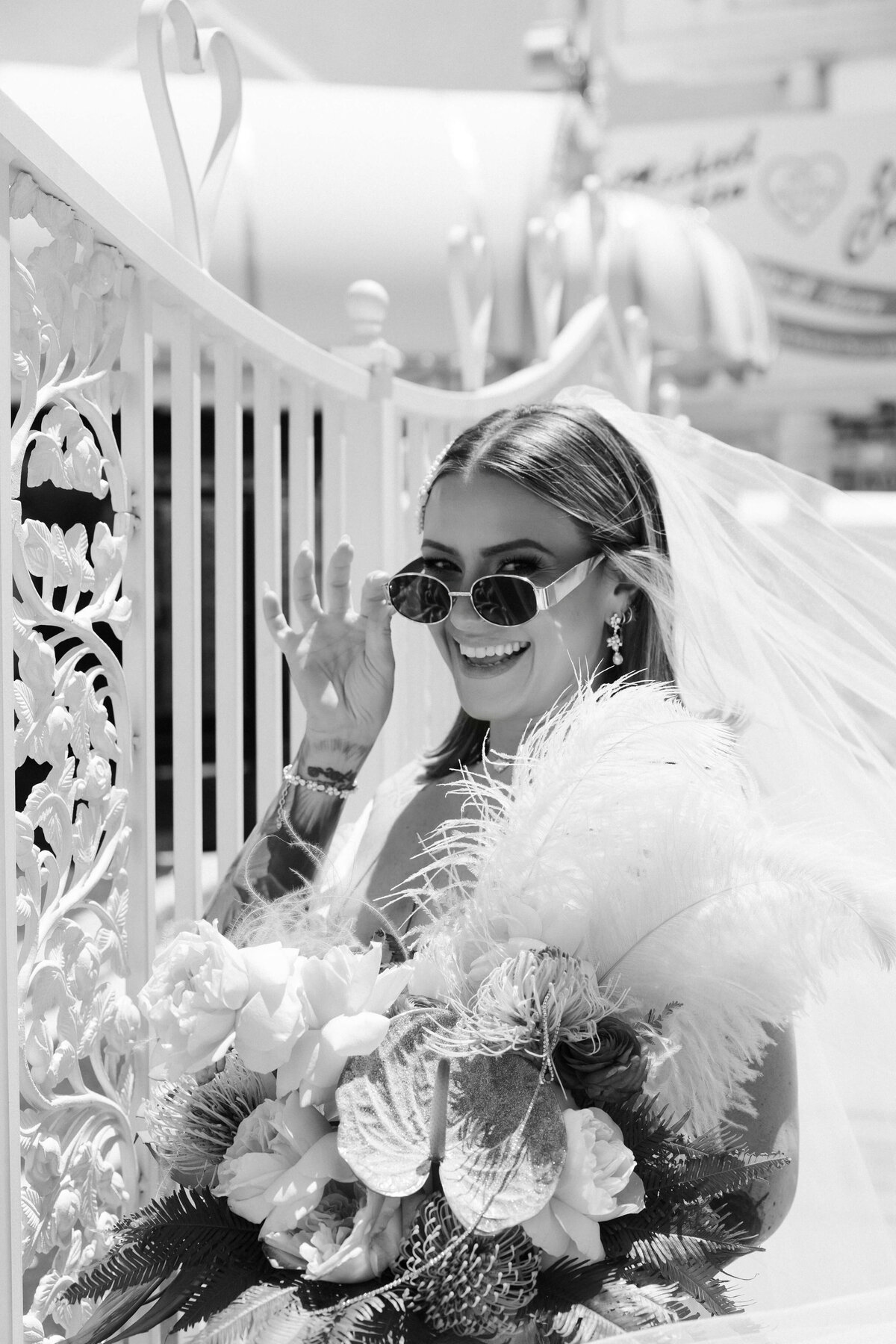 51_riskyexposure_sasha-andy_las-vegas-elopement-photography