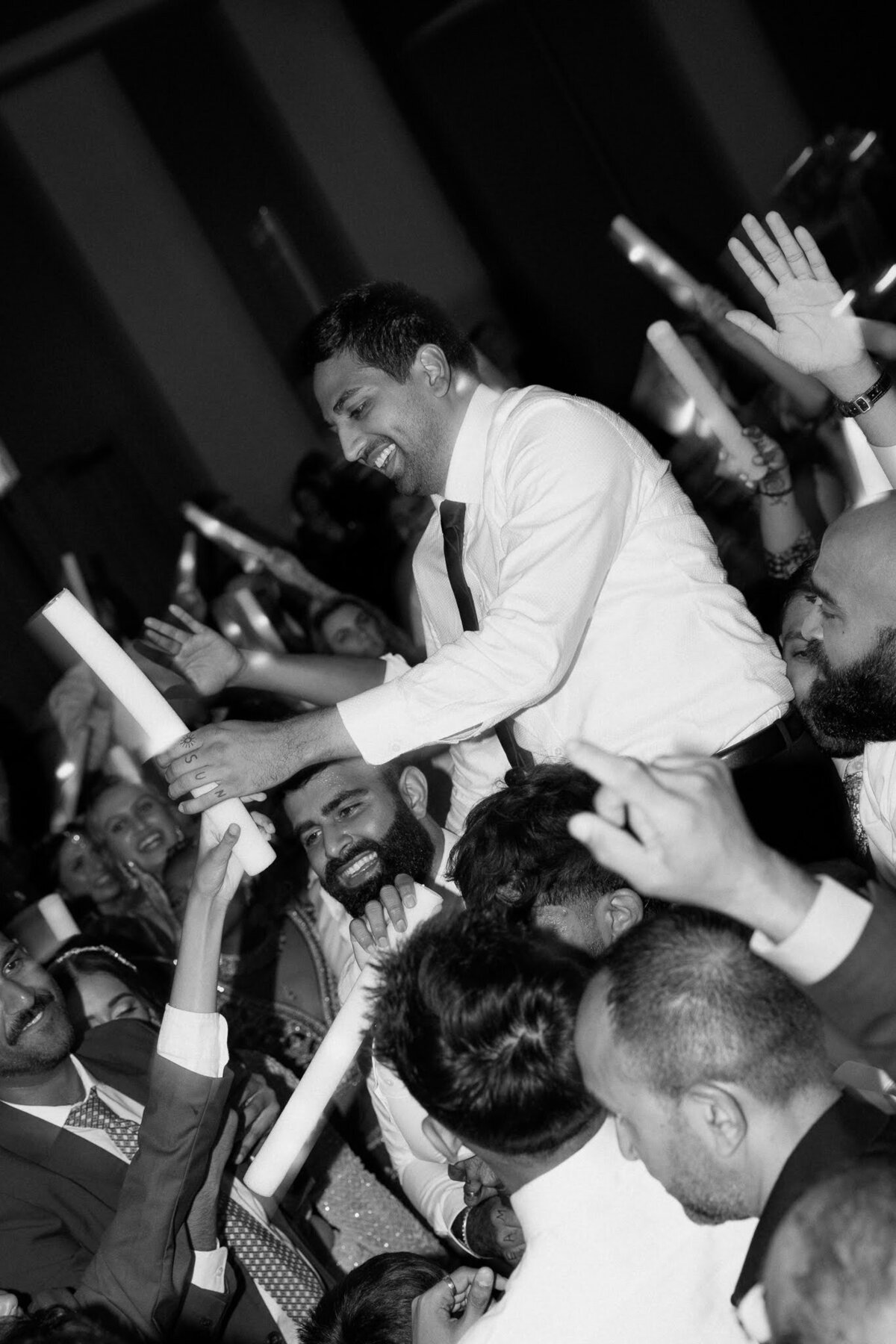Nichole-Babiez-Photography-wedding-photographer-indian-wedding-photographer-mendhi-sangeet-baraat-luxury-chicago-illinois-marriott-schaumburg-121
