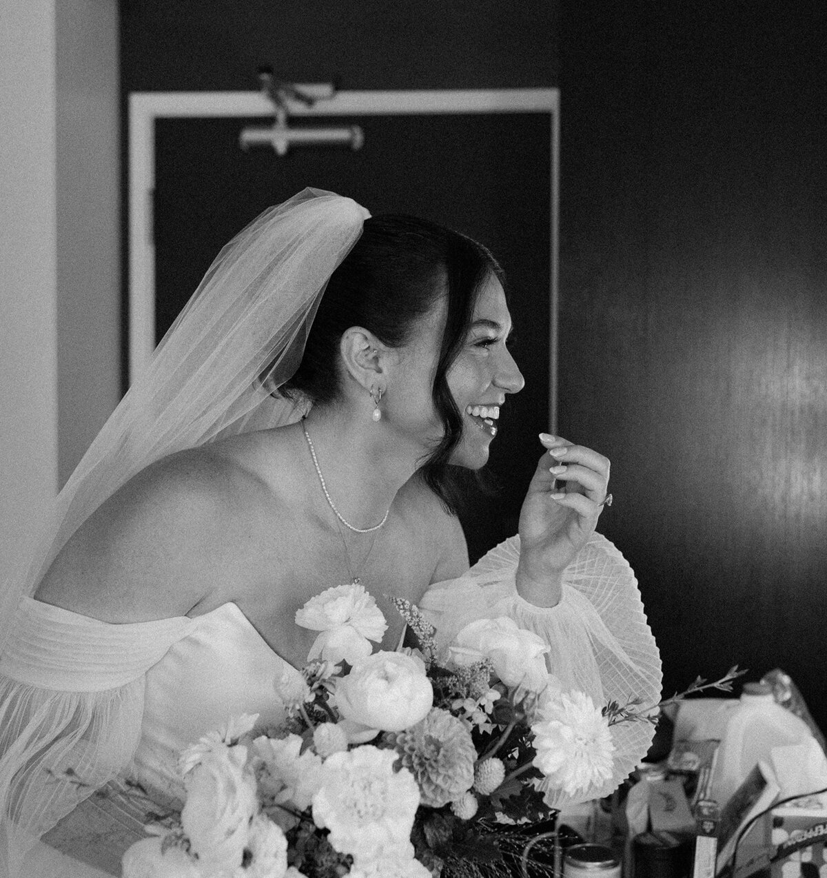 ali-rae-photography-bridal-veil-lakes-portland-oregon-wedding-100
