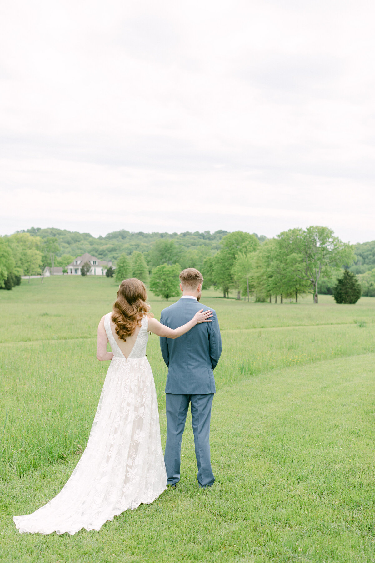 Ava-Vienneau-Nashville-Wedding-Photographer-Southall-Meadows-3