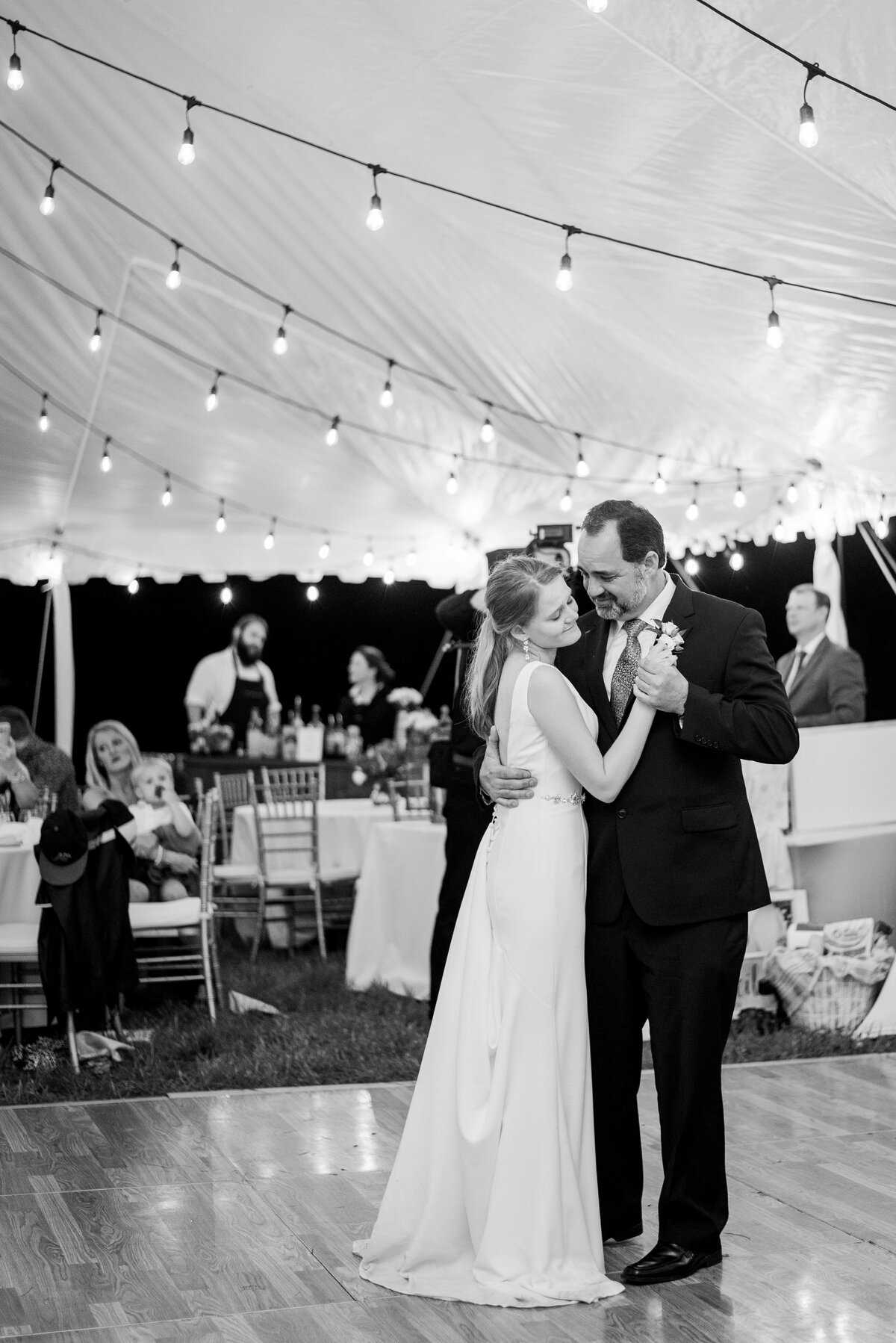 sweet-daddy-daughter-dance
