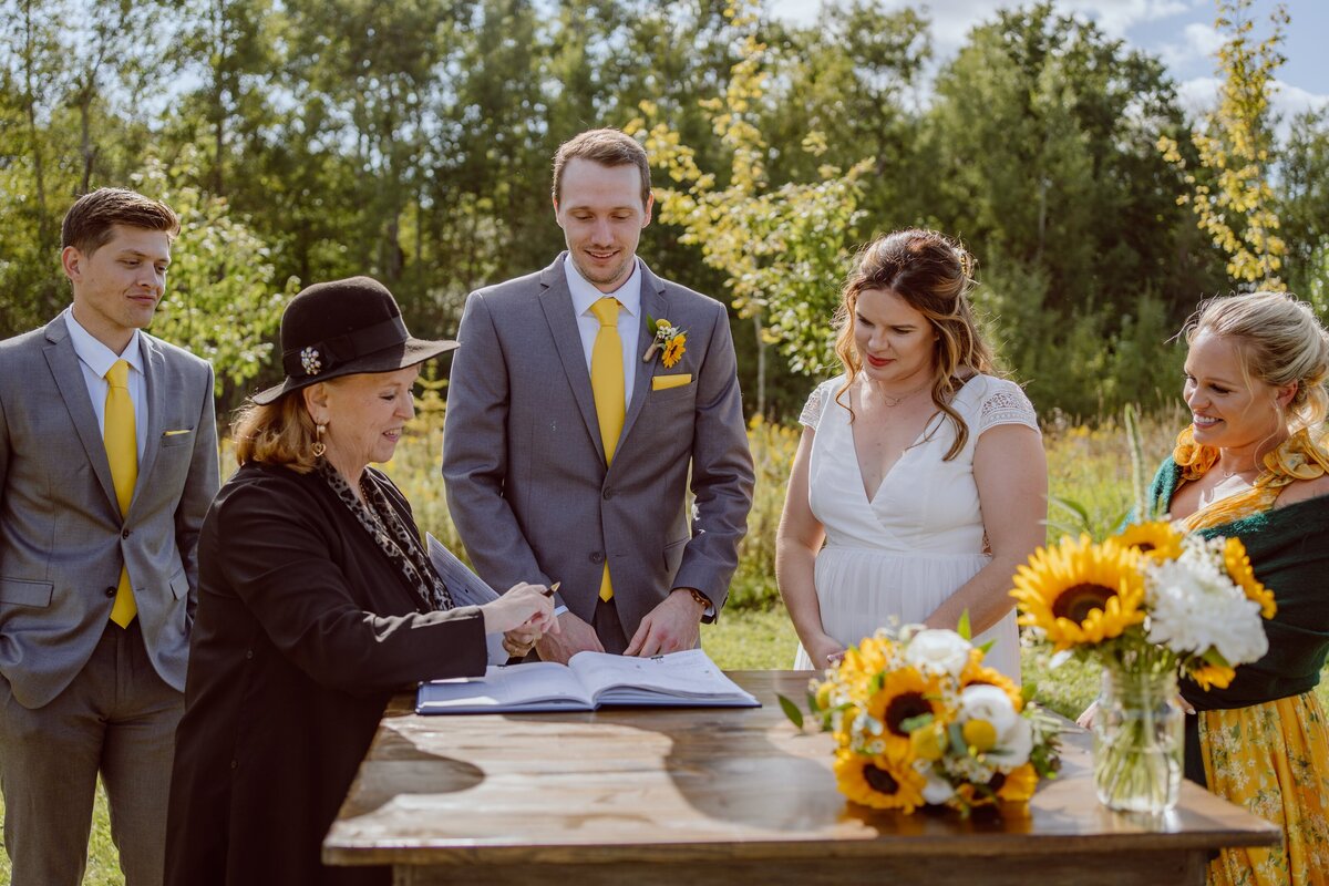 R&J Wedding Flowers by Mapleton Acres15