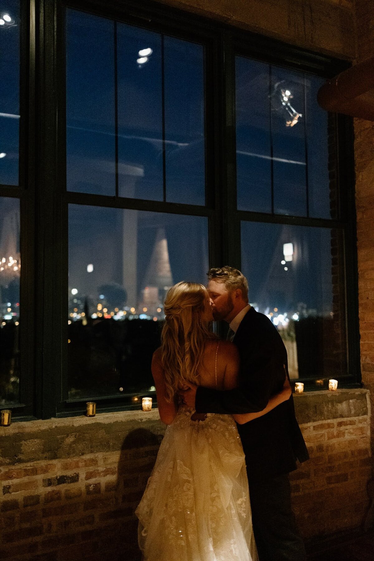 Jack-and-Julia-6.16.2023-Nichole-Babiez-Photography-Chicago-Illinois-wedding-photographer-bridgeport-art-center-downtown-wrigley-building-union-station-couples-wedding-party-portraits-reception-candid-luxury-downtown--95