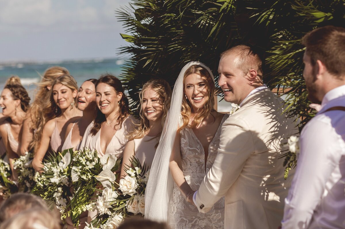 Close up of bride and groom at wedding ceremony in Riviera Maya