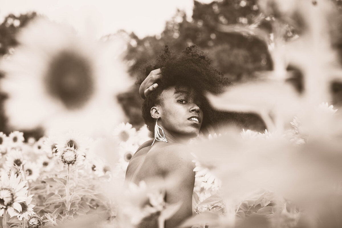 IngridSunflowers-9193-2
