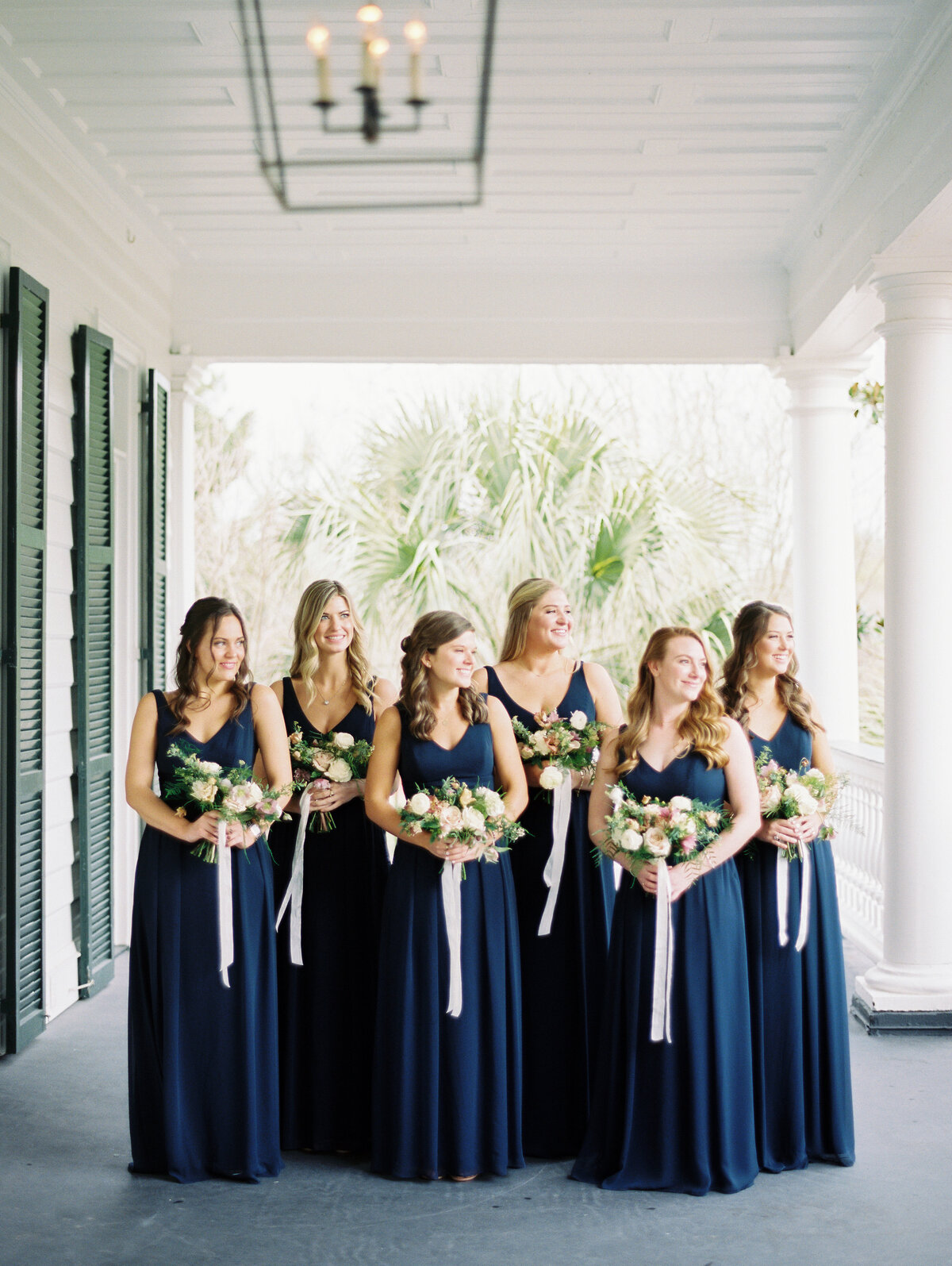 Lowdnes-Grove-bridesmaids-charleston-wedding