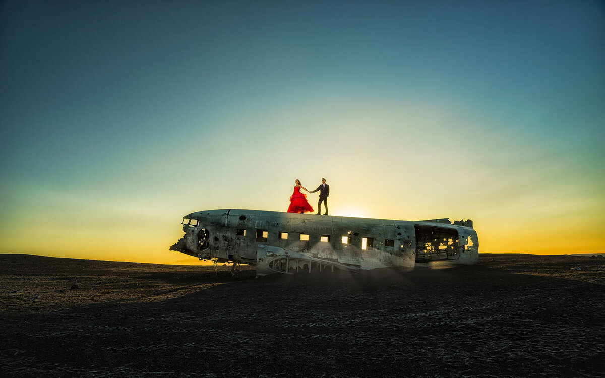 Iceland elopment or prewedding session