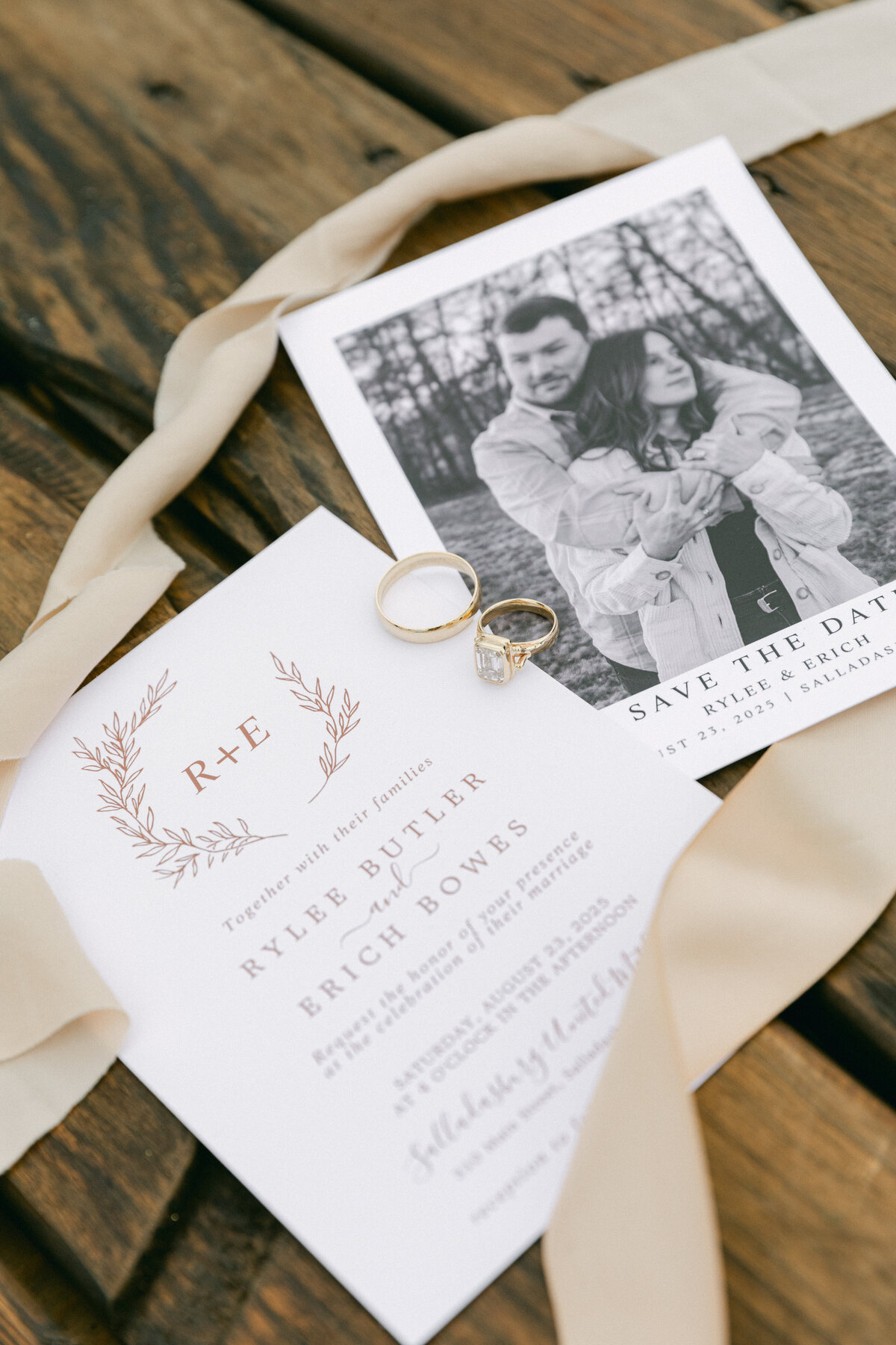 wedding-invitation-suite-rings