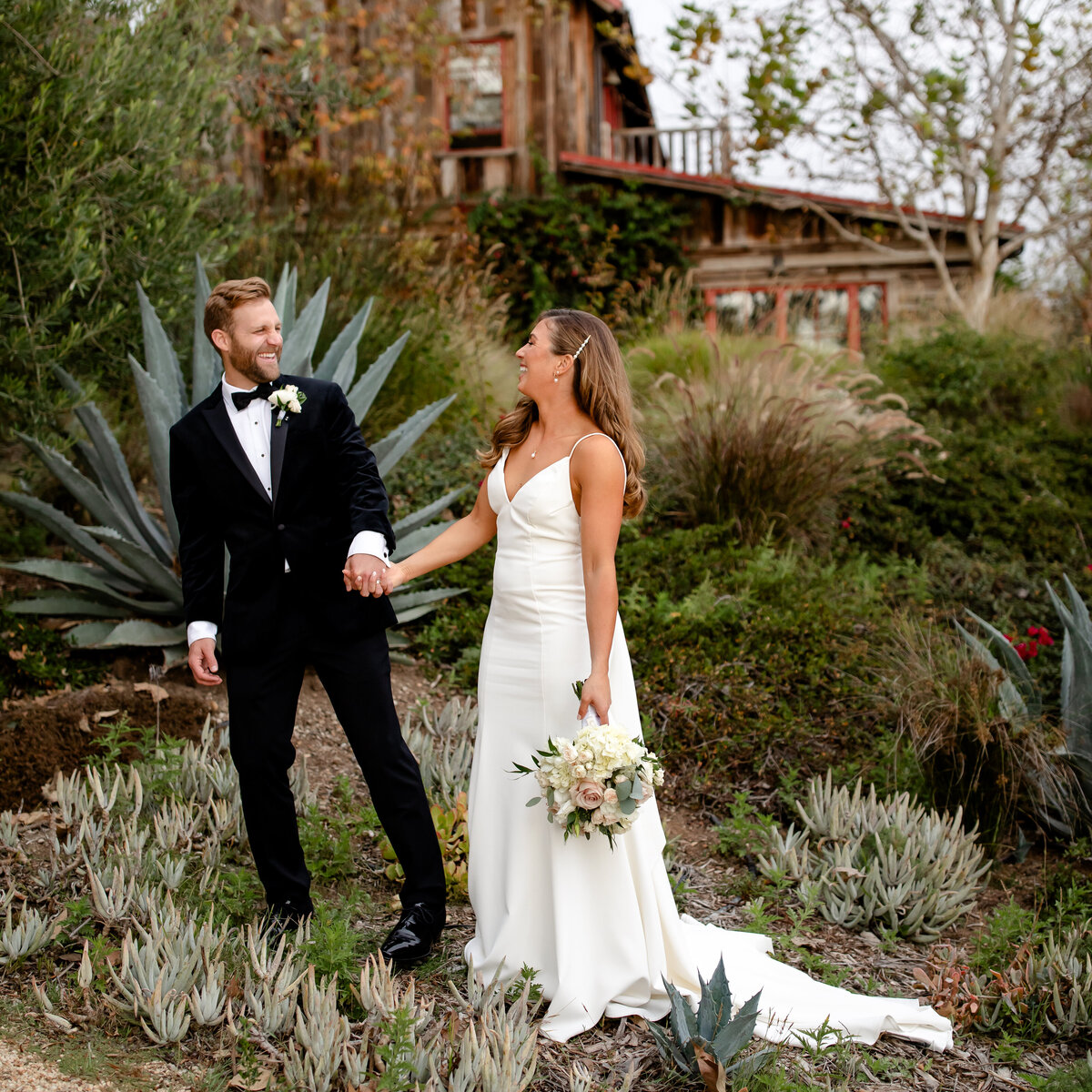 10222023_MaryBeth+BryceWedding_VenturaCA_AnjaJensenPhotography-337