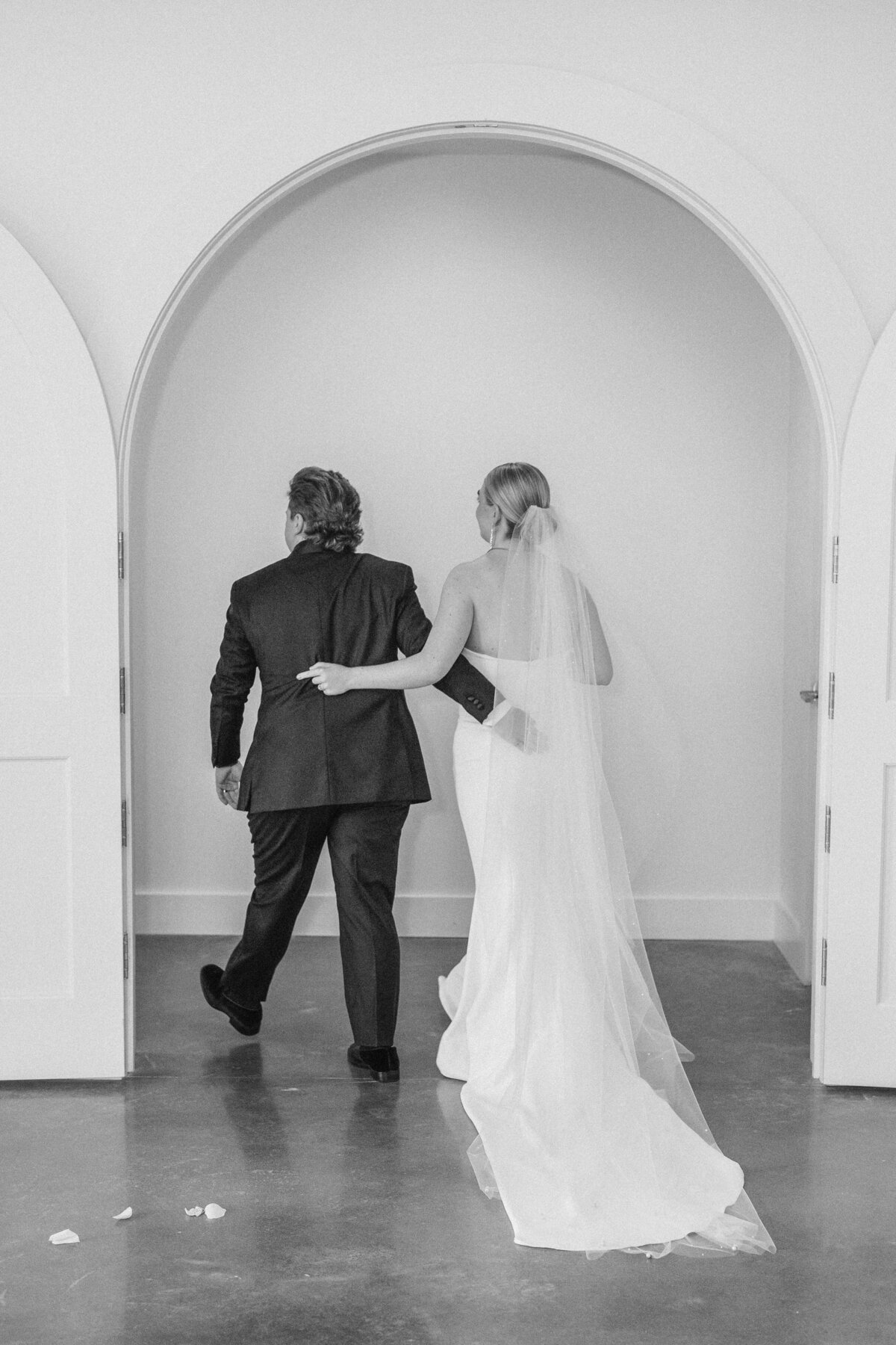 kelly_ann_law_wedding_bw-1126