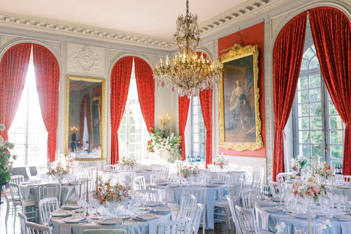 Maïlys Fortune Photography Husband Wife Wedding Weddings Photography France Switzerland Italy Timeless Dreamy Imagery Bilingual French English Destination Weddings Destination Wedding Provence French Riviera Paris Lake Como Tuscany86