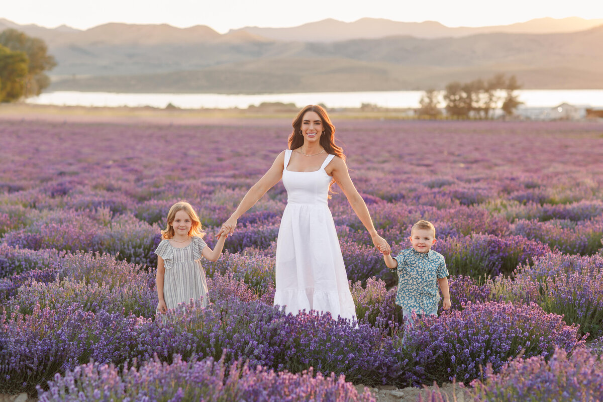 Jordan and kids - lavender fields-95