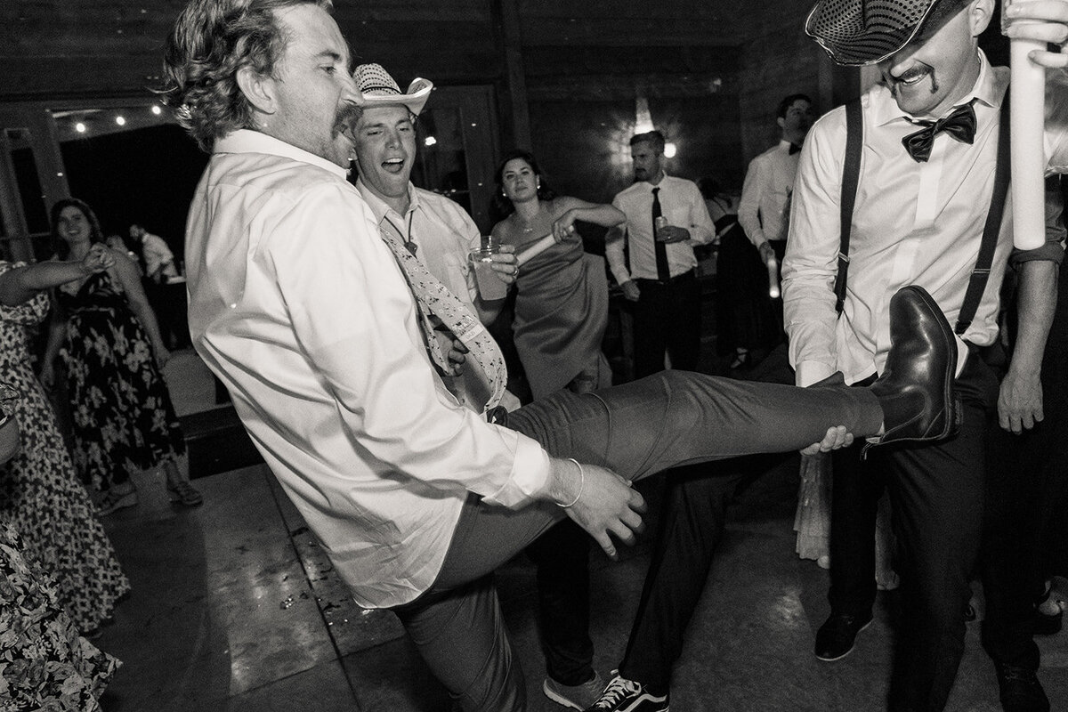 Lauren & Mac Dancing-248-2