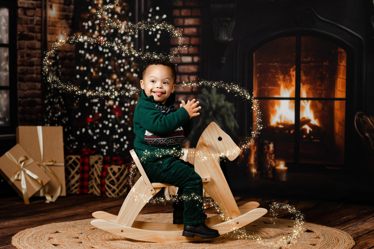 Best NWA holiday photographer, holiday portraits near me, Northwest Arkansas holiday photography, NW Arkansas holiday photos, NWA santa photos
