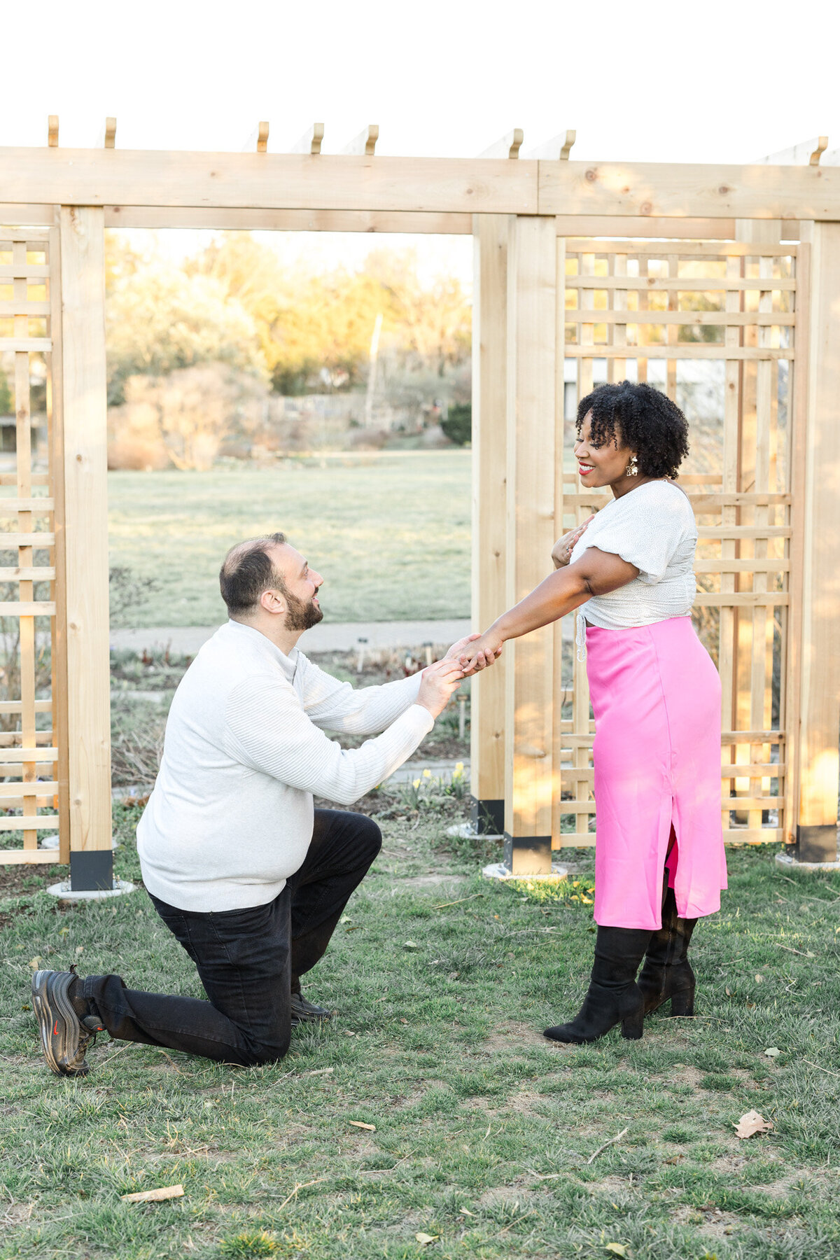 ENGAGEMENT-PHOTOGRAPHY-session-green-spring-garden-99