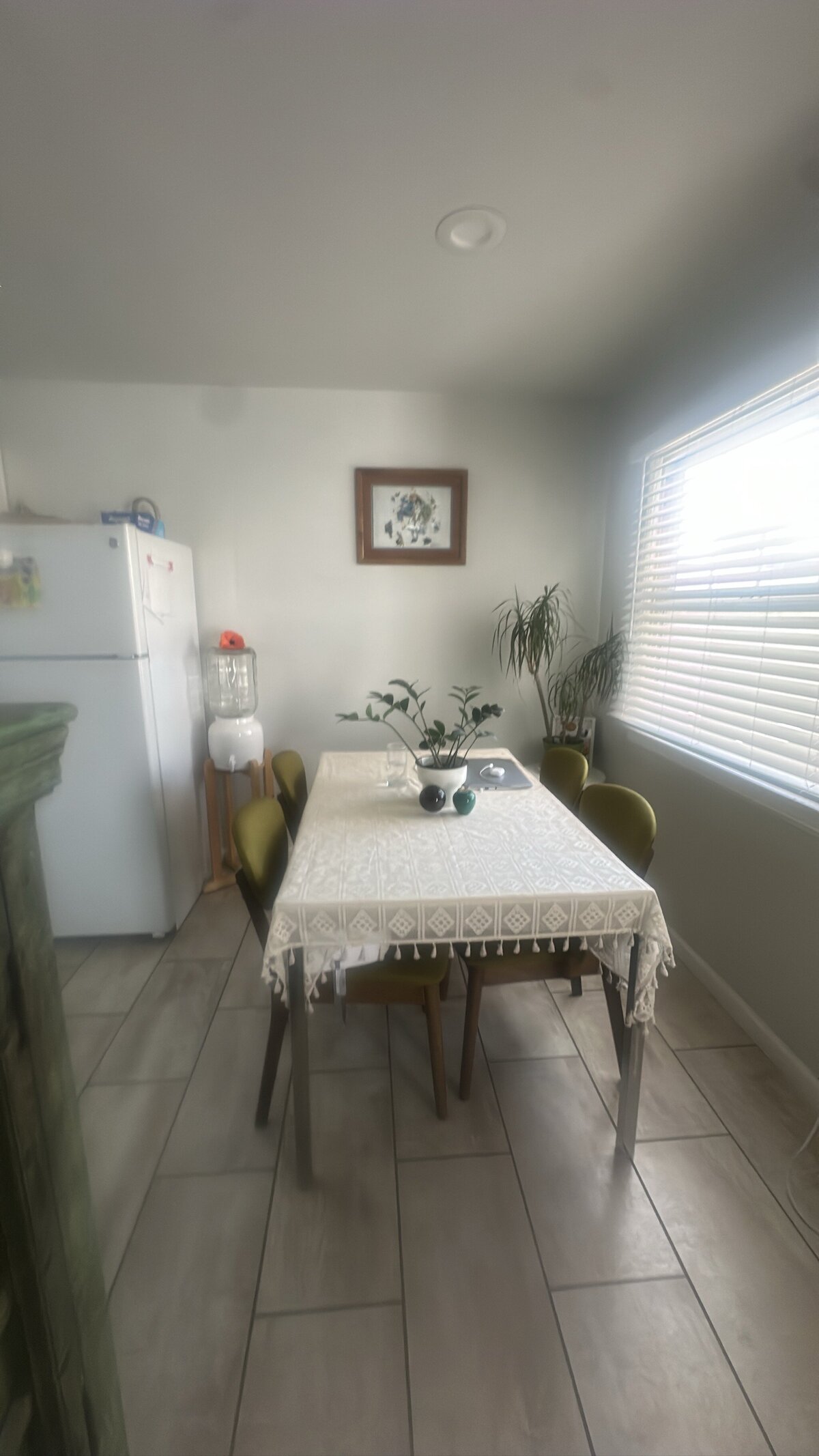 777BF5B3-1E27-4F86-BCC7-6D1CC9AAEE5B