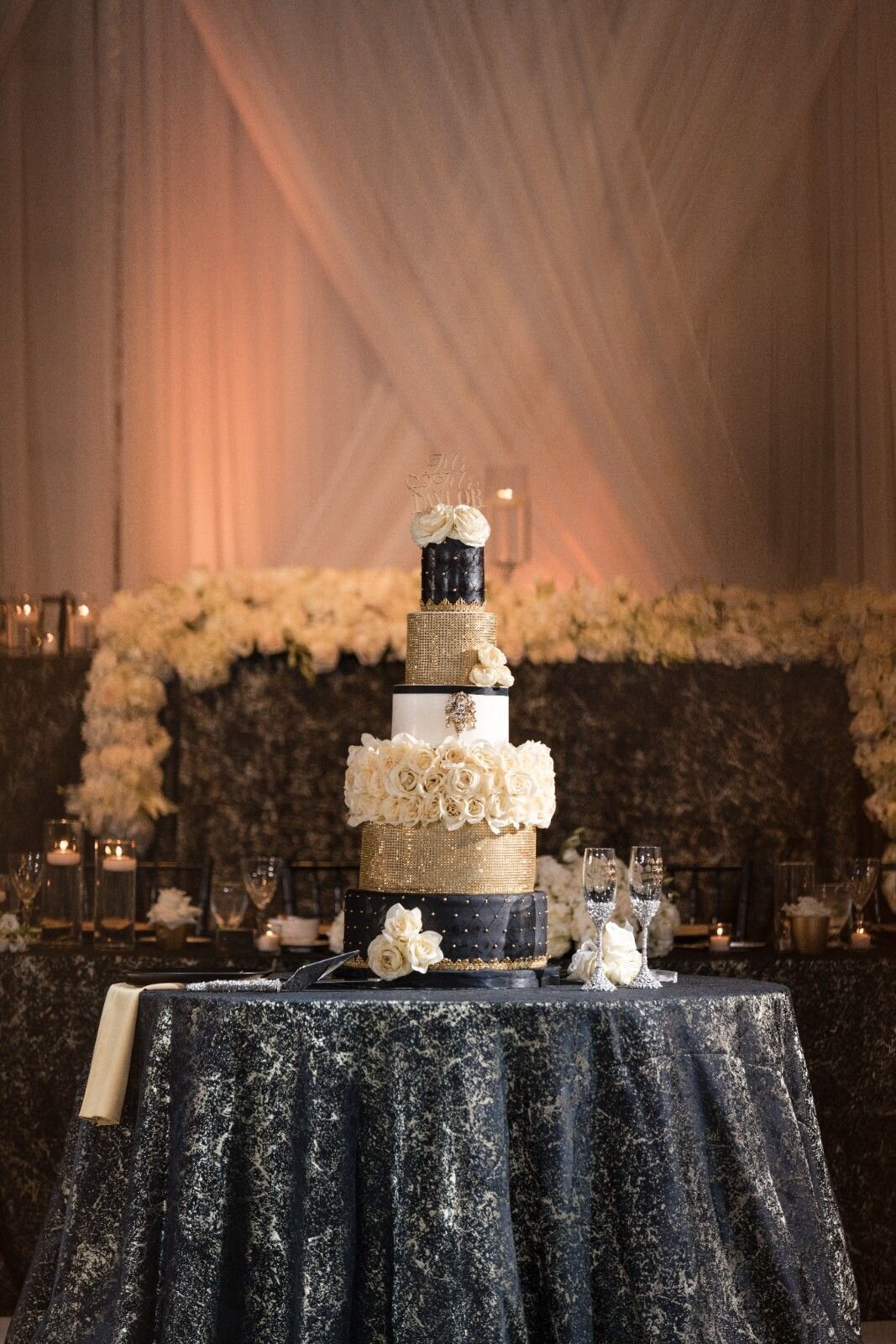 crane-bay-black-gold-wedding-cake.jpg