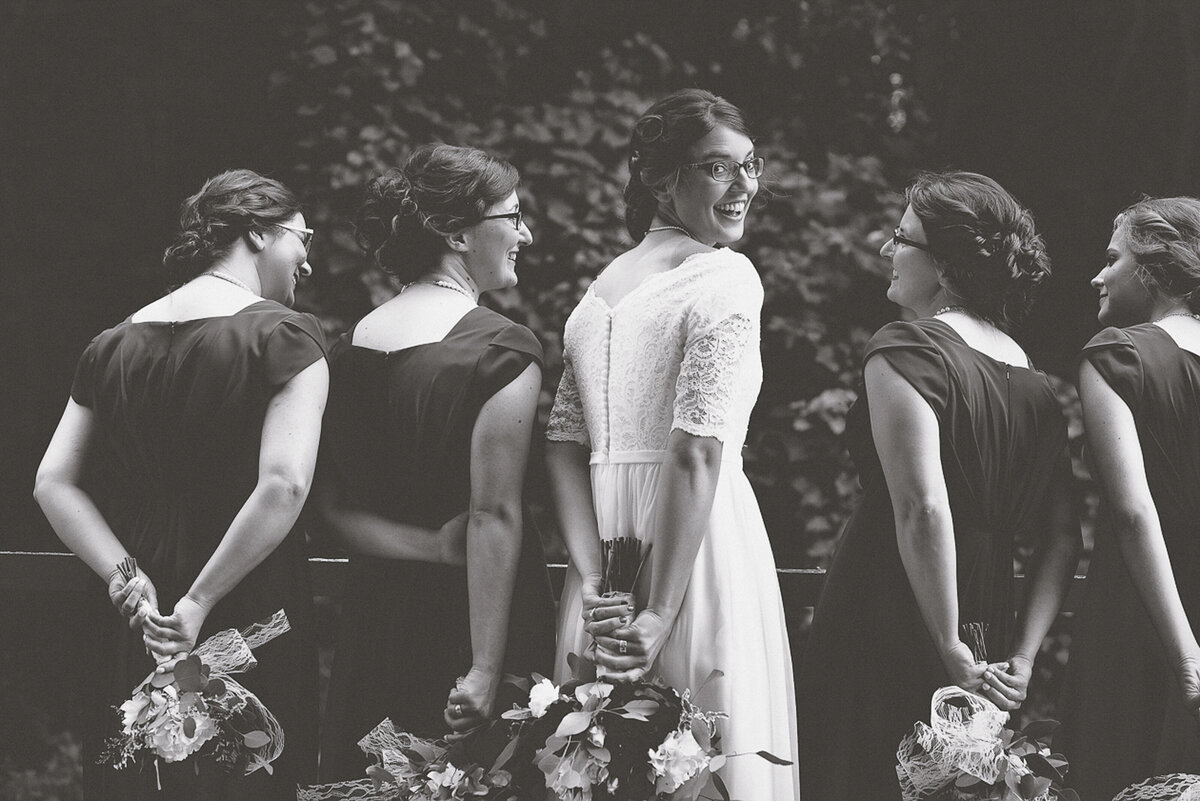 wedding bridal party | Iowa wedding photographer | Iowa Photographer | Playlife | Cedar Rapids | Iowa City | Kalona | Alaynna Ann Schwartz-29