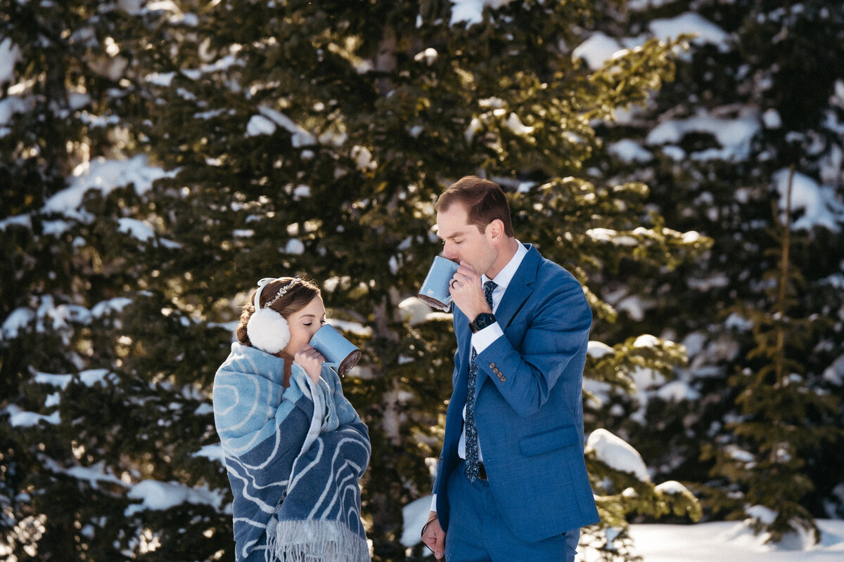 Sam-Murch-Photography-Ouray-Winter-Elopement-with-dog-60