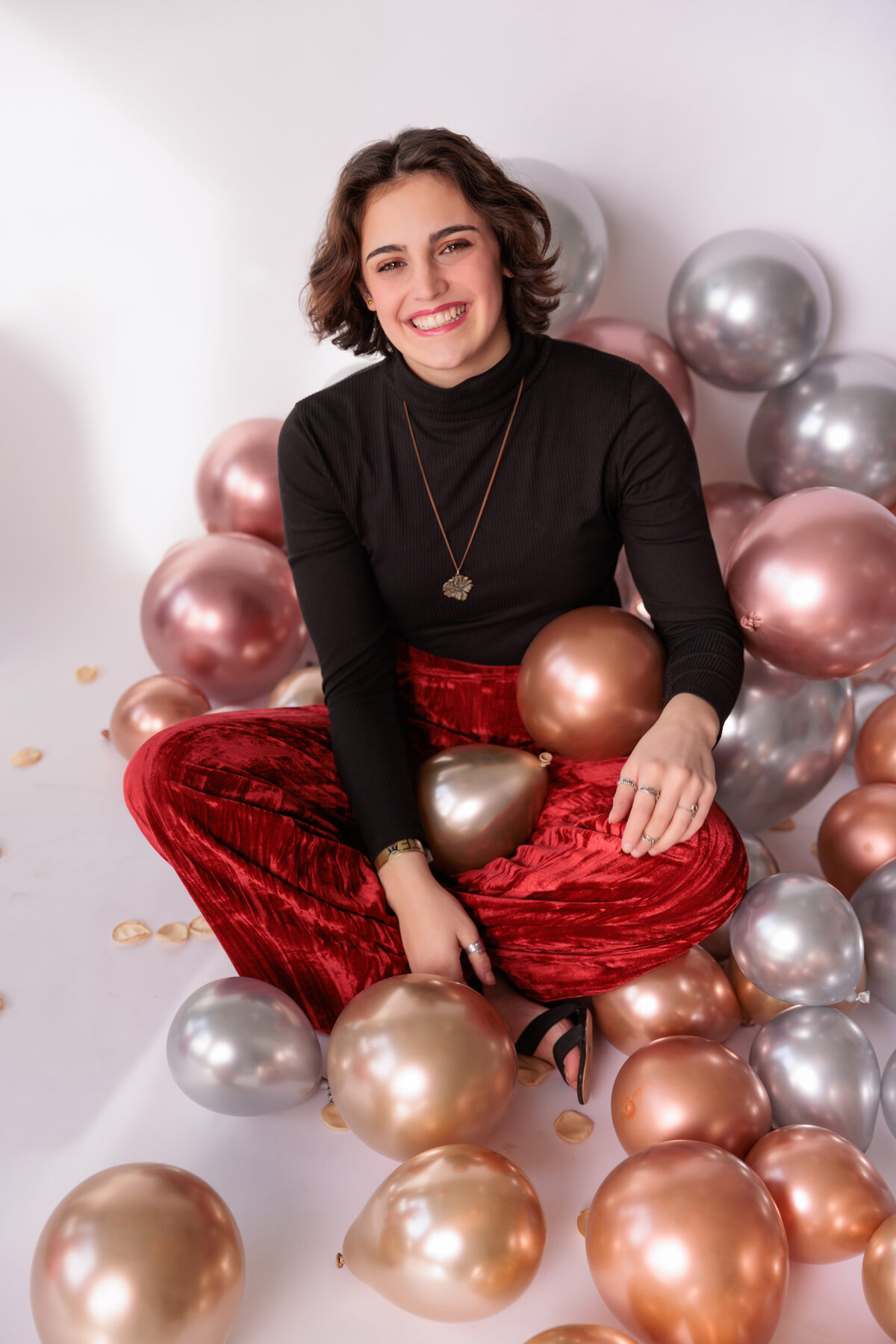 Studio mini session with balloons